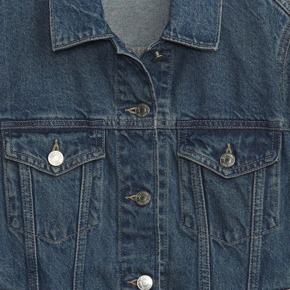 NWT GAP Icon Denim Jacket Color: Medium Wash - Picture 6 of 7